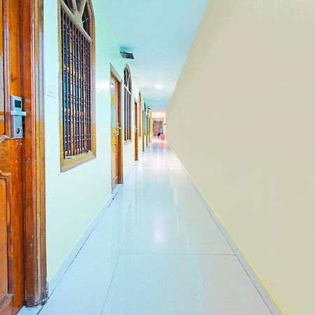 Super Townhouse Mancherial Mancherāl Exterior foto