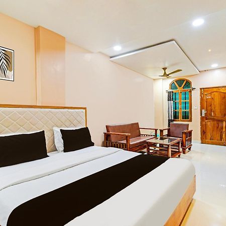 Super Townhouse Mancherial Mancherāl Exterior foto
