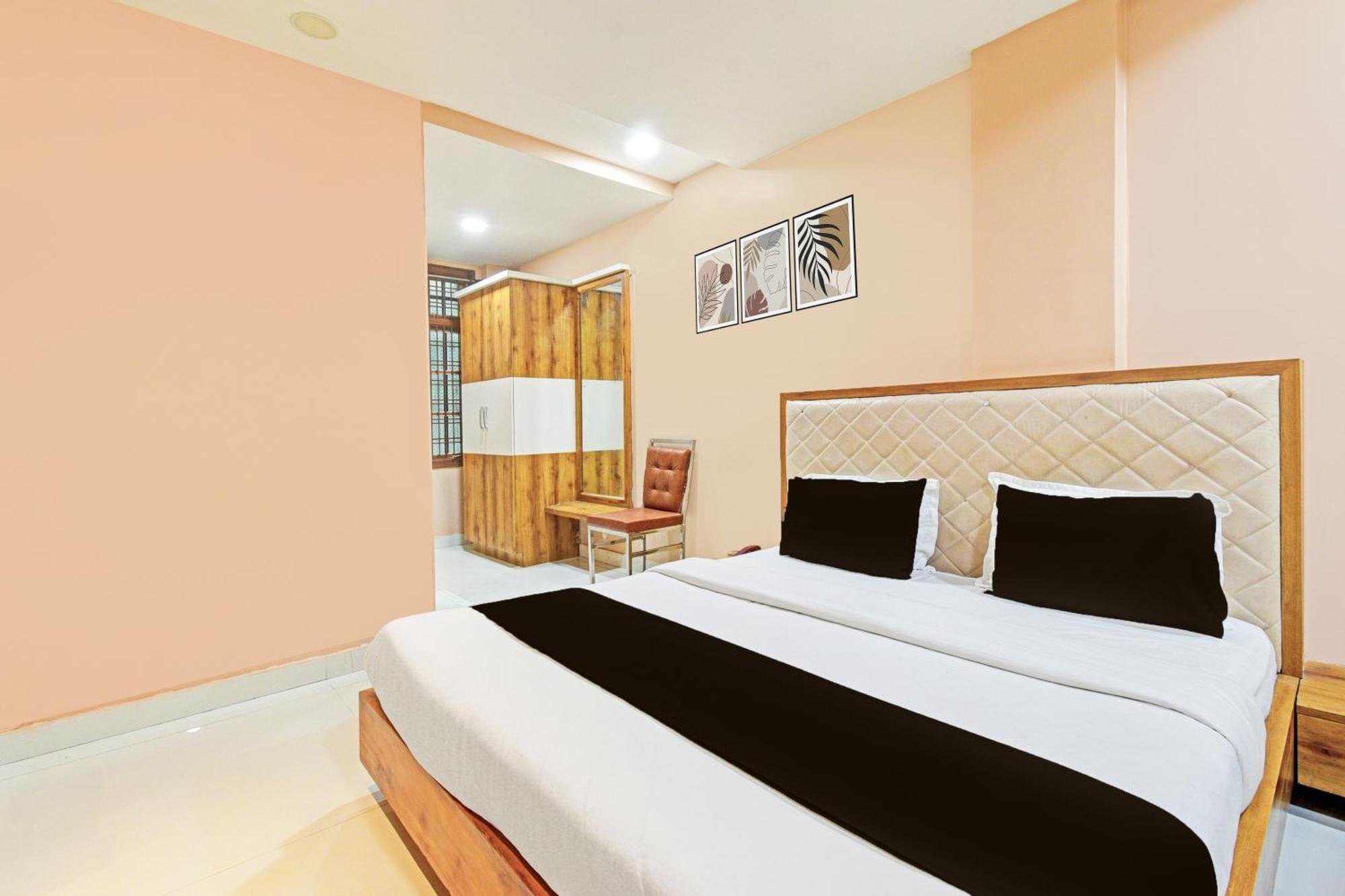 Super Townhouse Mancherial Mancherāl Exterior foto