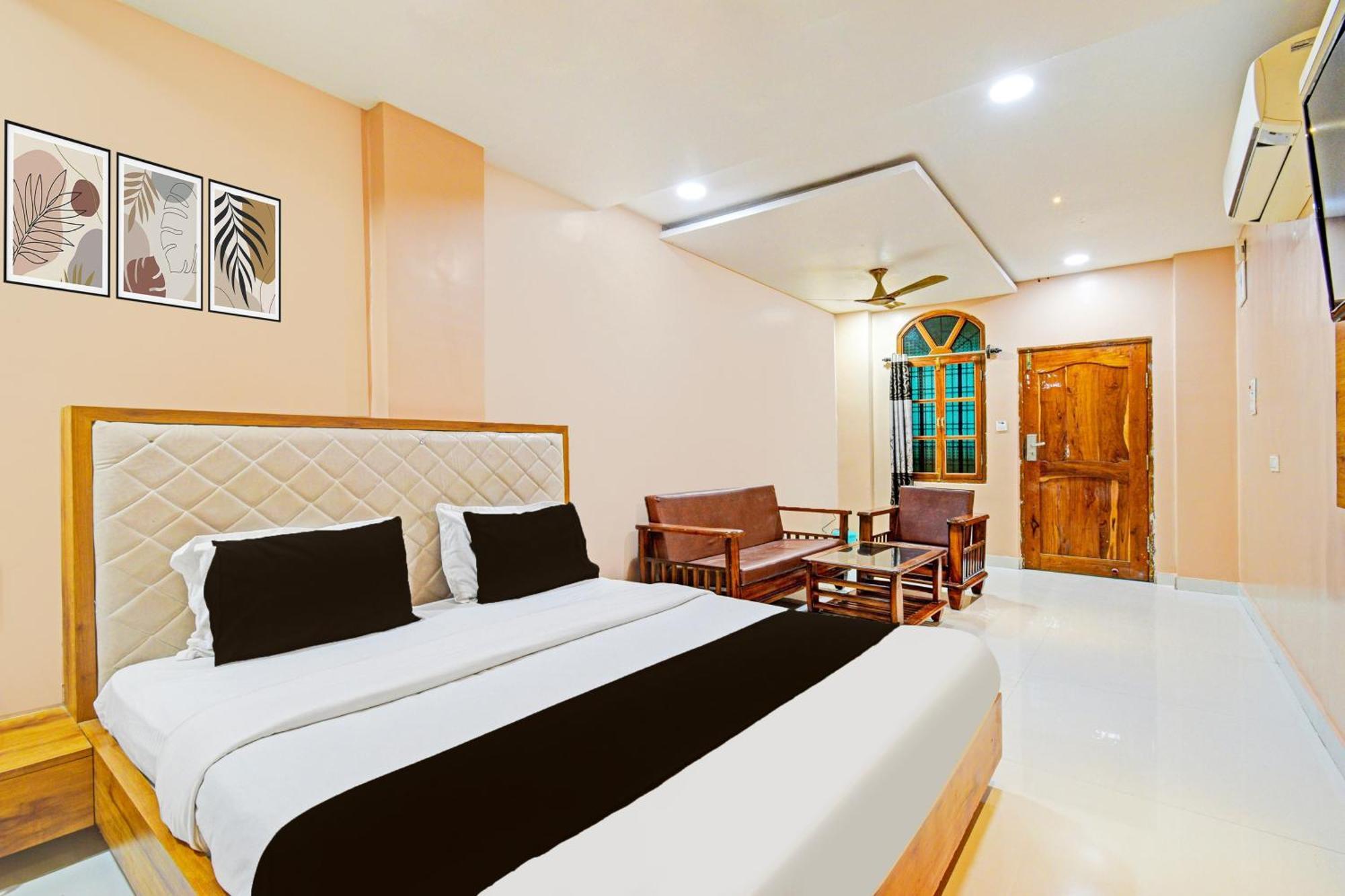 Super Townhouse Mancherial Mancherāl Exterior foto